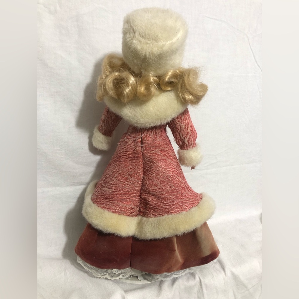 Porcelain doll - Picture 3 of 7